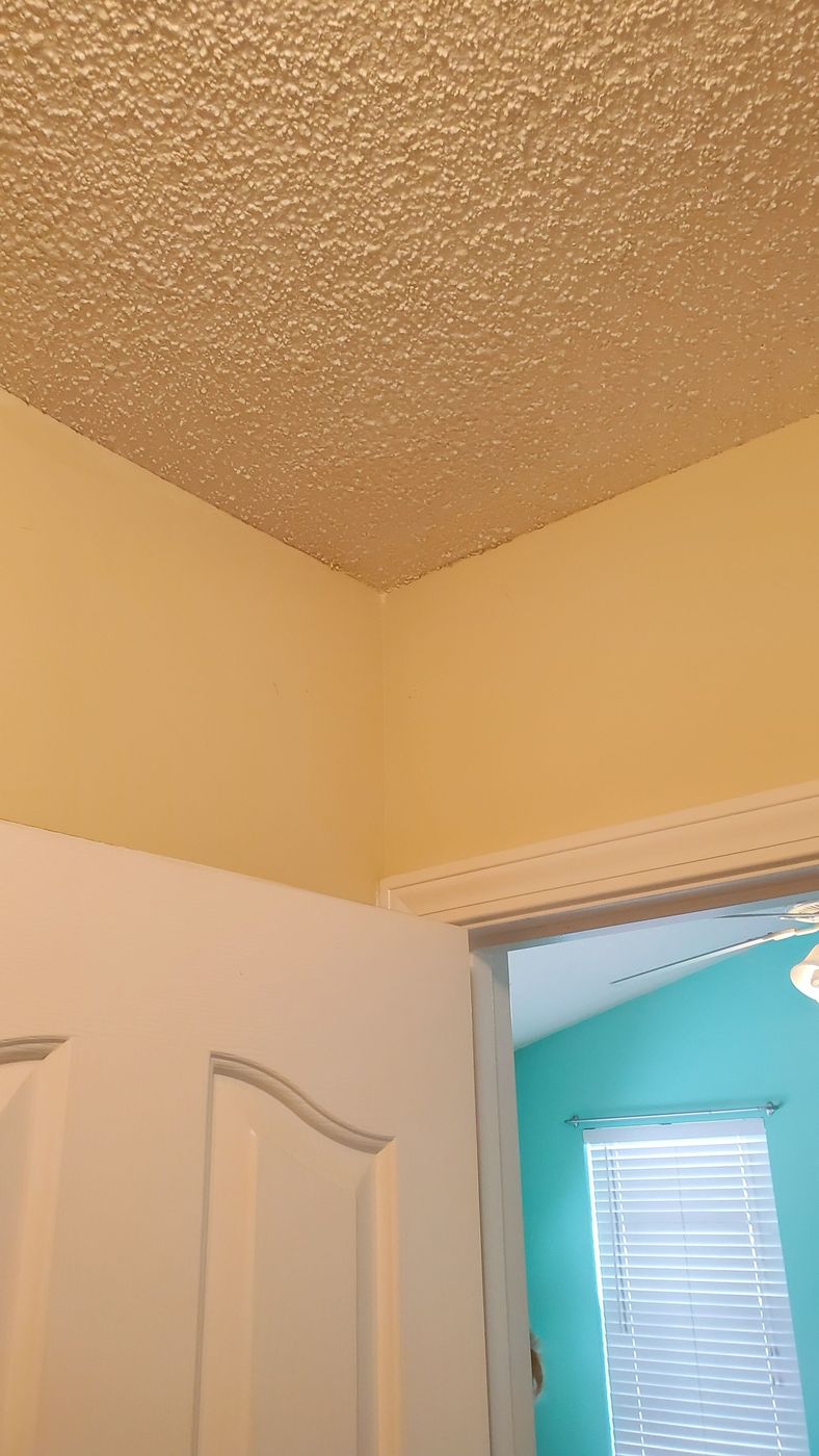 Brown's Drywall Repair job photo